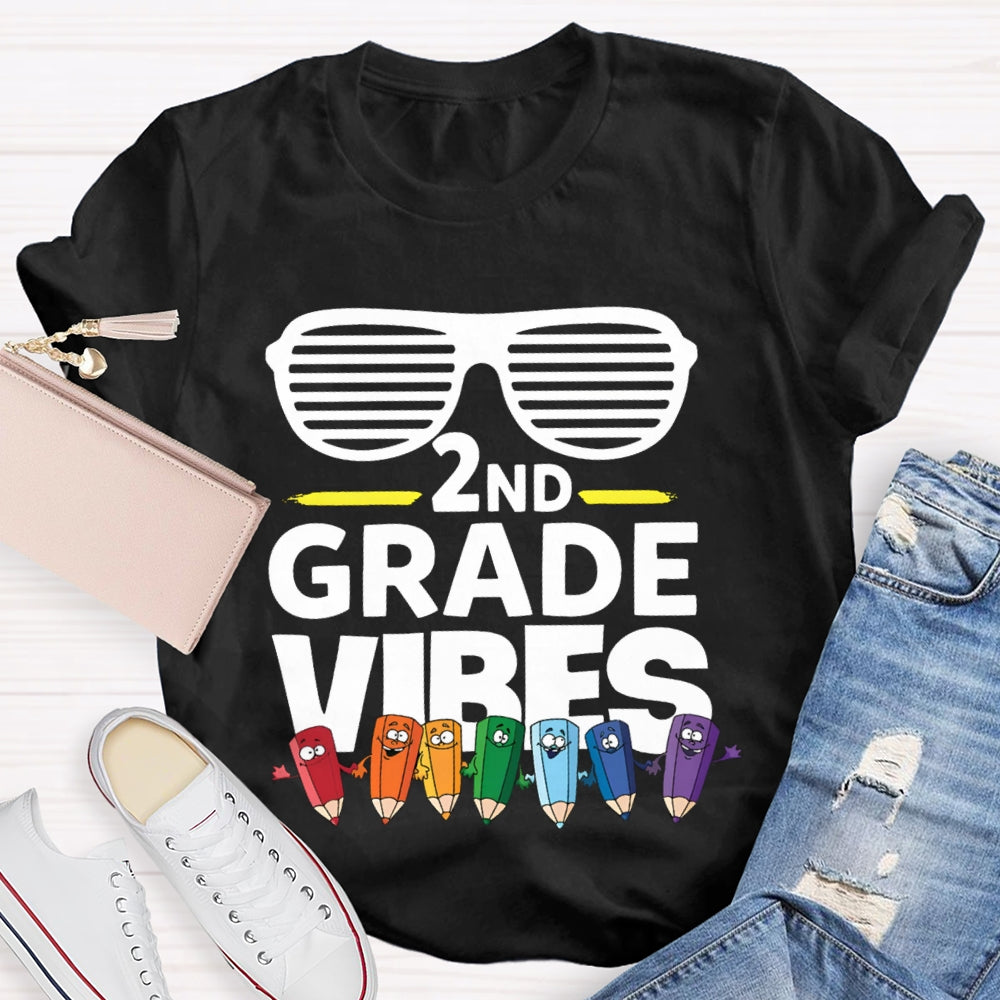 Personalized Grade 2nd Grade Vibes Glasses And Colored Pencils T-shirt