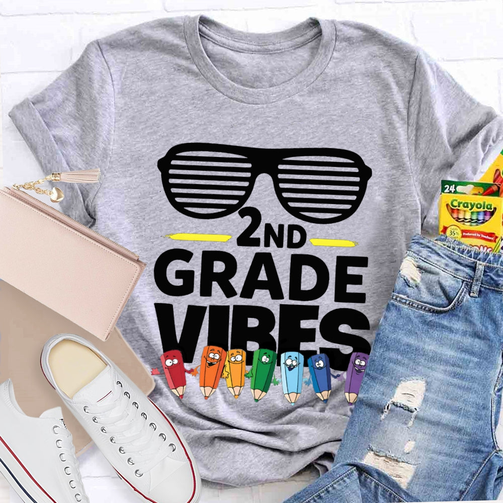 Personalized Grade 2nd Grade Vibes Glasses And Colored Pencils T-shirt