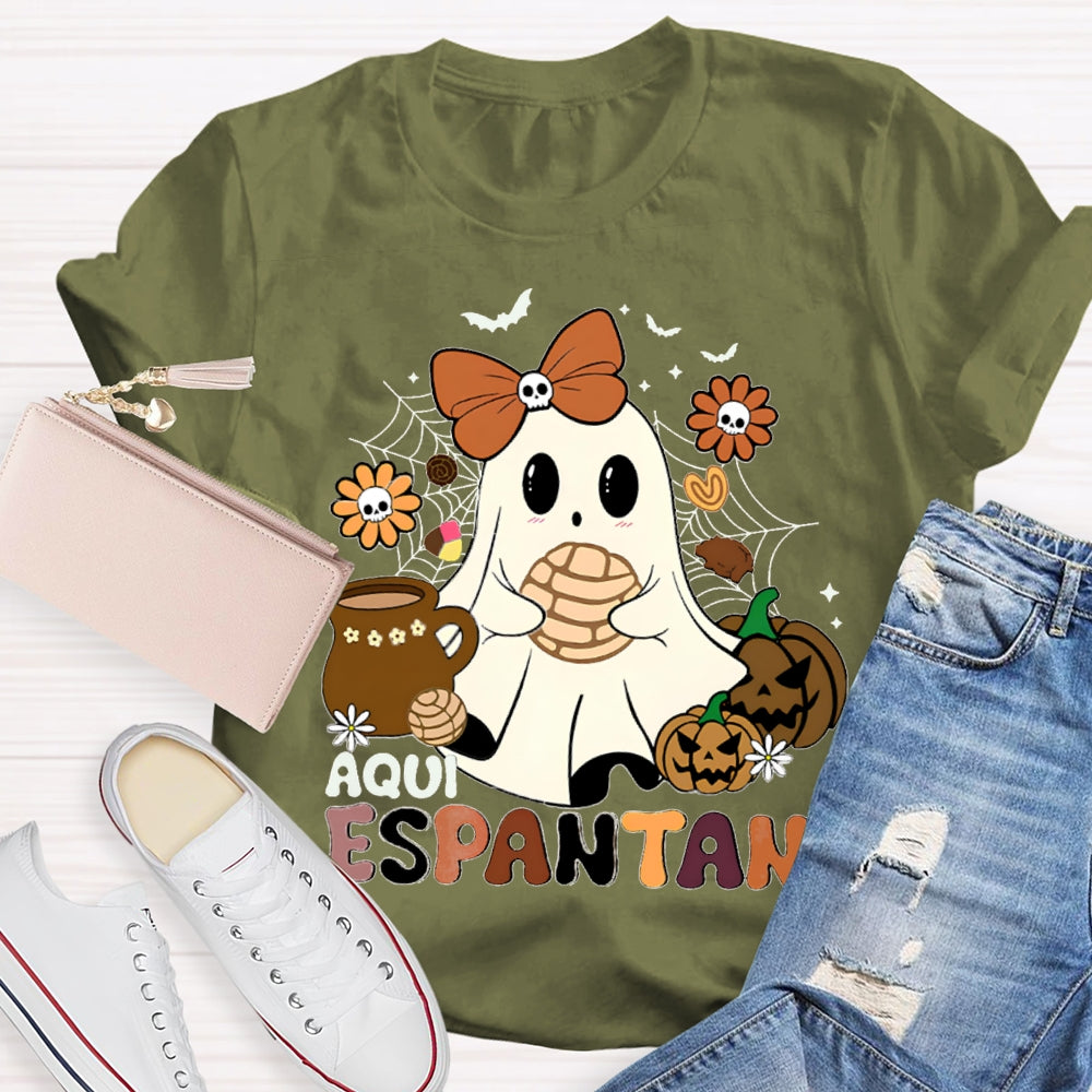 Aqui Espantan Little Ghost Wearing A Bow And The Evil Pumpkin Halloween T-shirt