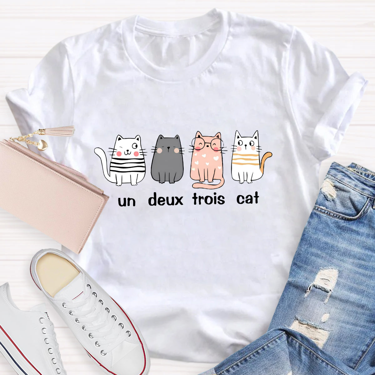 French Cat Un Deux Trois Cat French Teacher T-Shirt