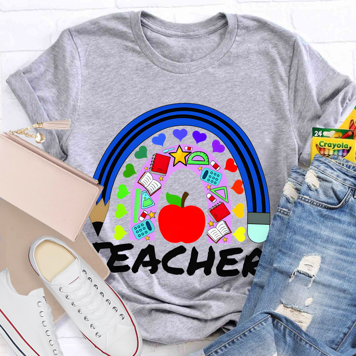 Love Everyone Heart Apple Teacher T-Shirt