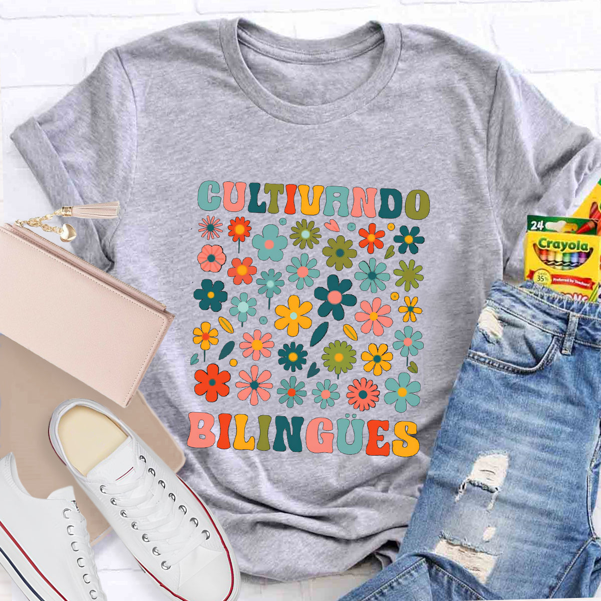 Cultivando Bilingues Spanish Teacher T-Shirt