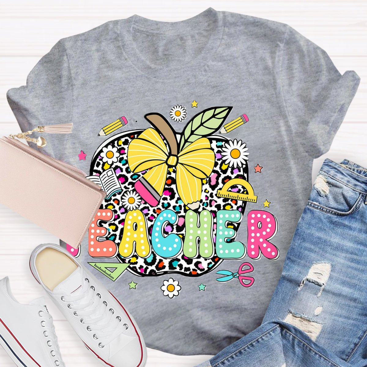 Leopard Apple Teacher T-Shirt