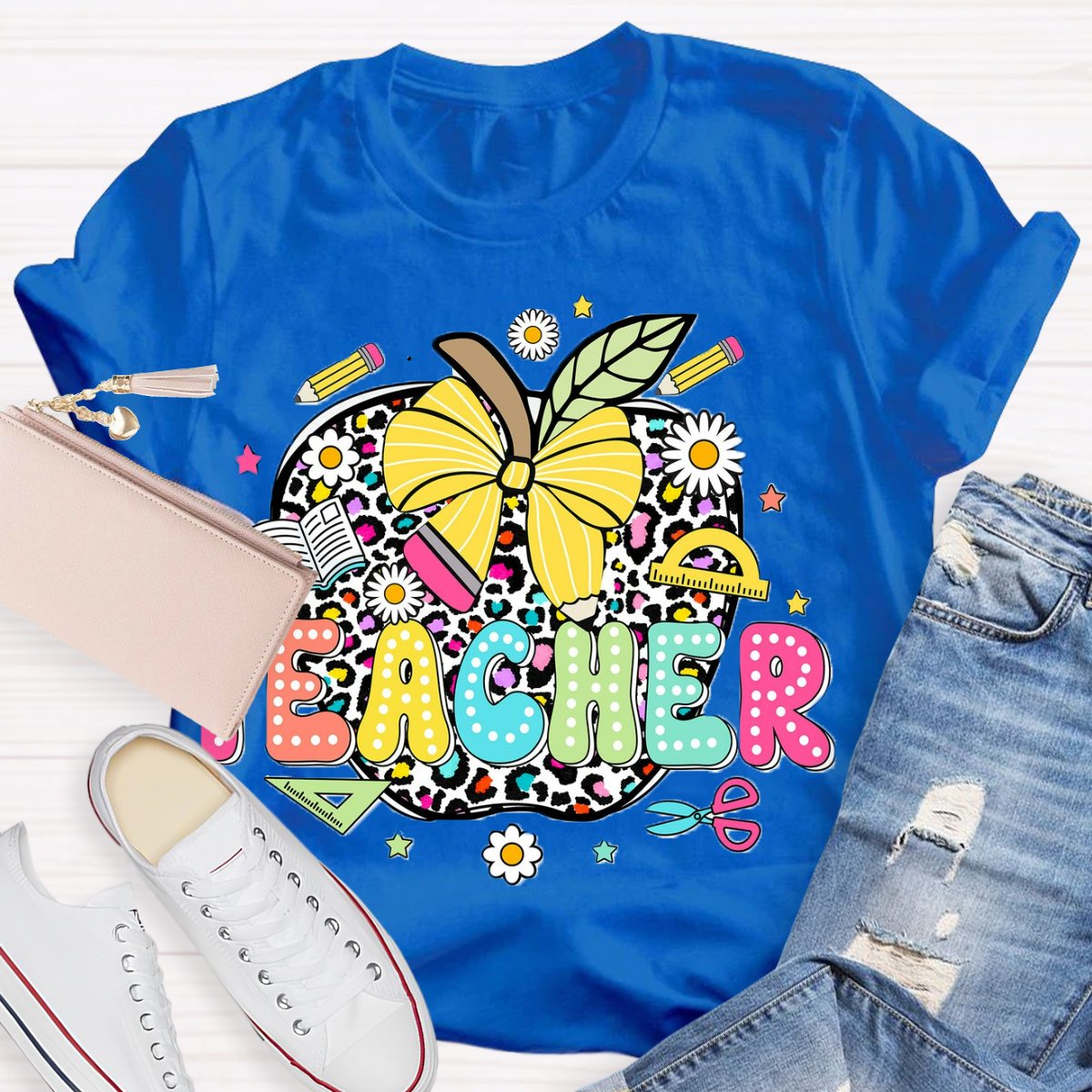 Leopard Apple Teacher T-Shirt