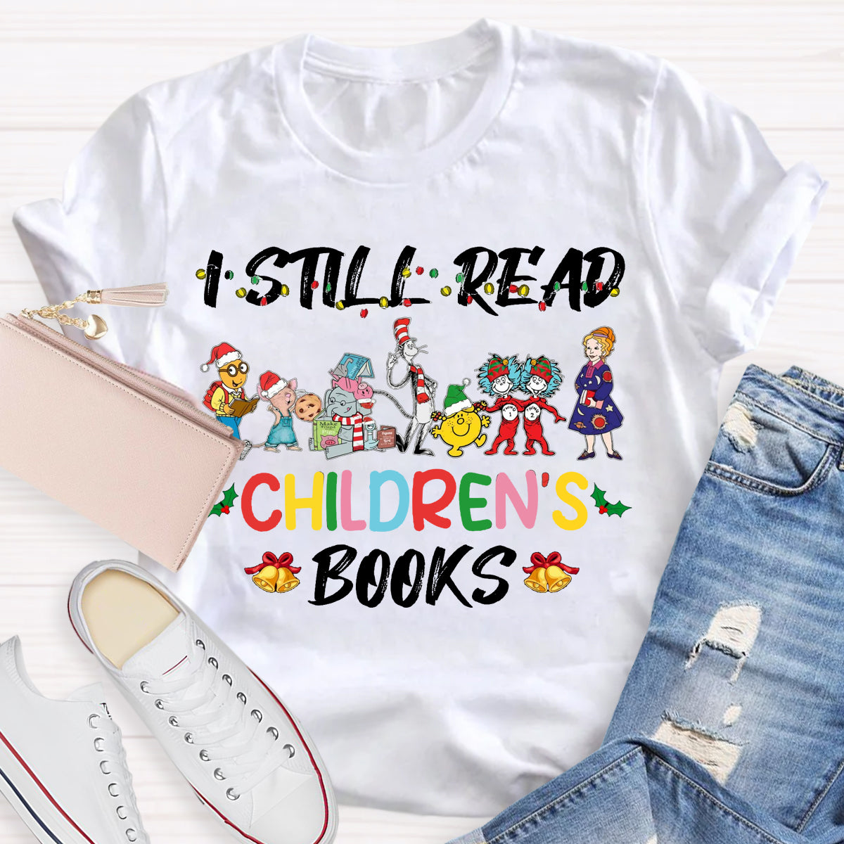 I Still Read Children Books Christmas Light  T-Shirt