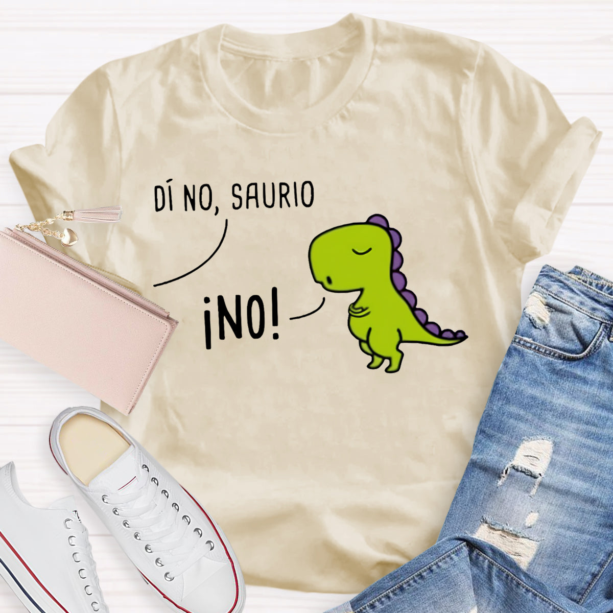 Di No,Saurio Spanish Pun Teacher T-Shirt