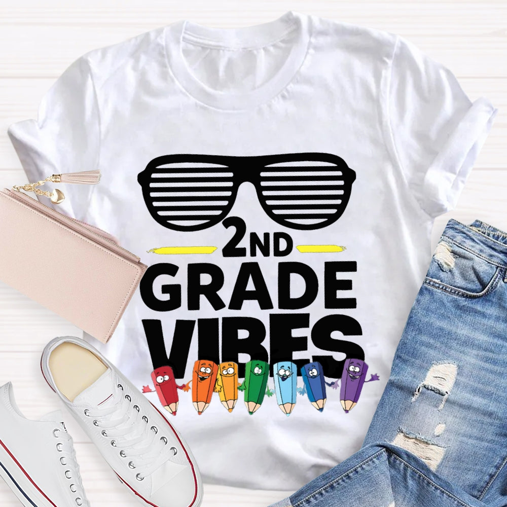Personalized Grade 2nd Grade Vibes Glasses And Colored Pencils T-shirt