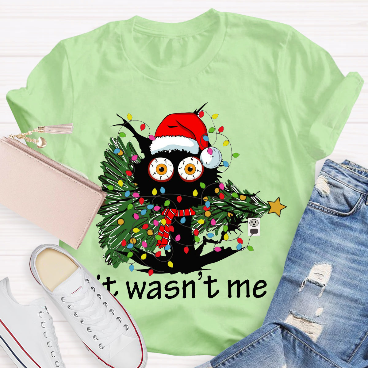 It Wasn't Me Christmas Teacher T-Shirt