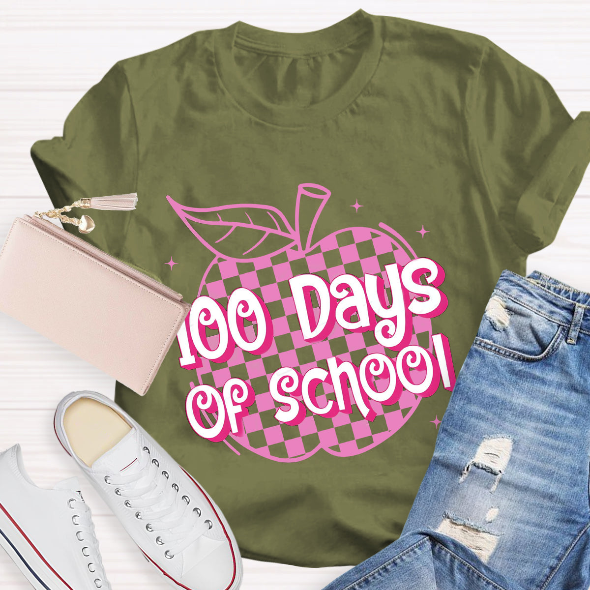 100 Days Of School Pink Apple Teacher T-Shirt