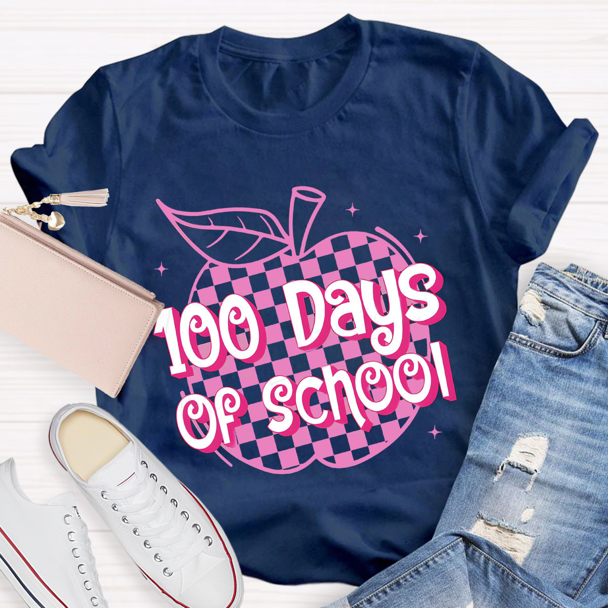 100 Days Of School Pink Apple Teacher T-Shirt