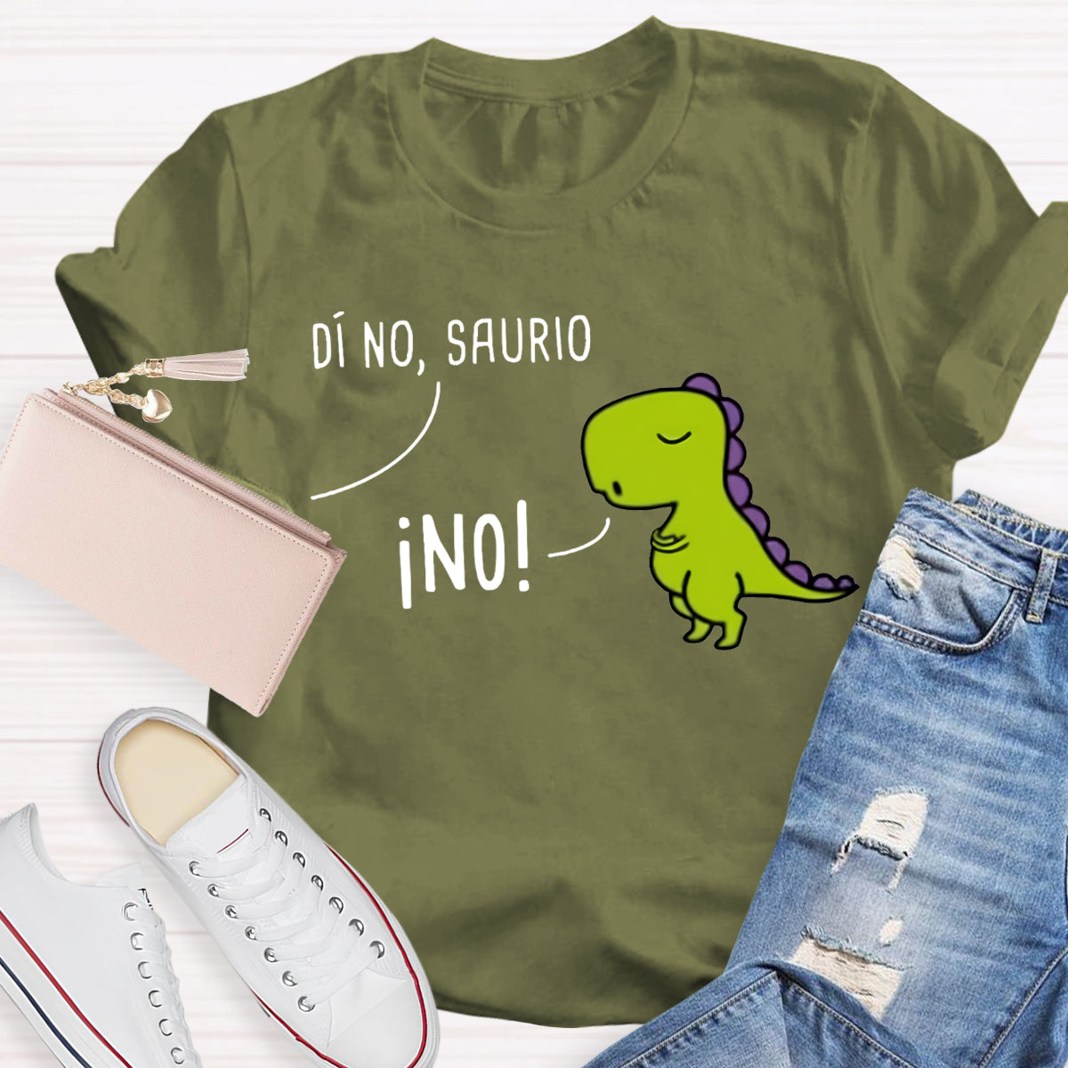 Di No,Saurio Spanish Pun Teacher T-Shirt