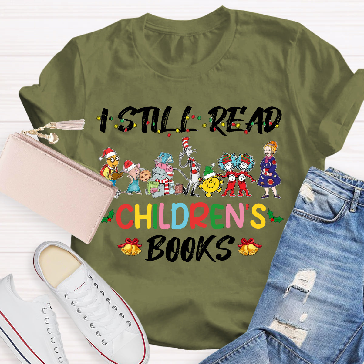 I Still Read Children Books Christmas Light  T-Shirt