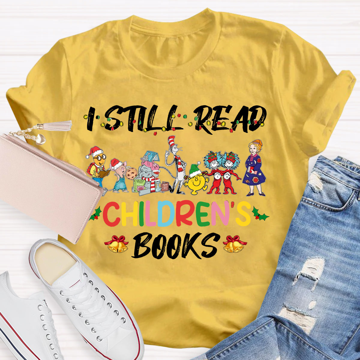 I Still Read Children Books Christmas Light  T-Shirt