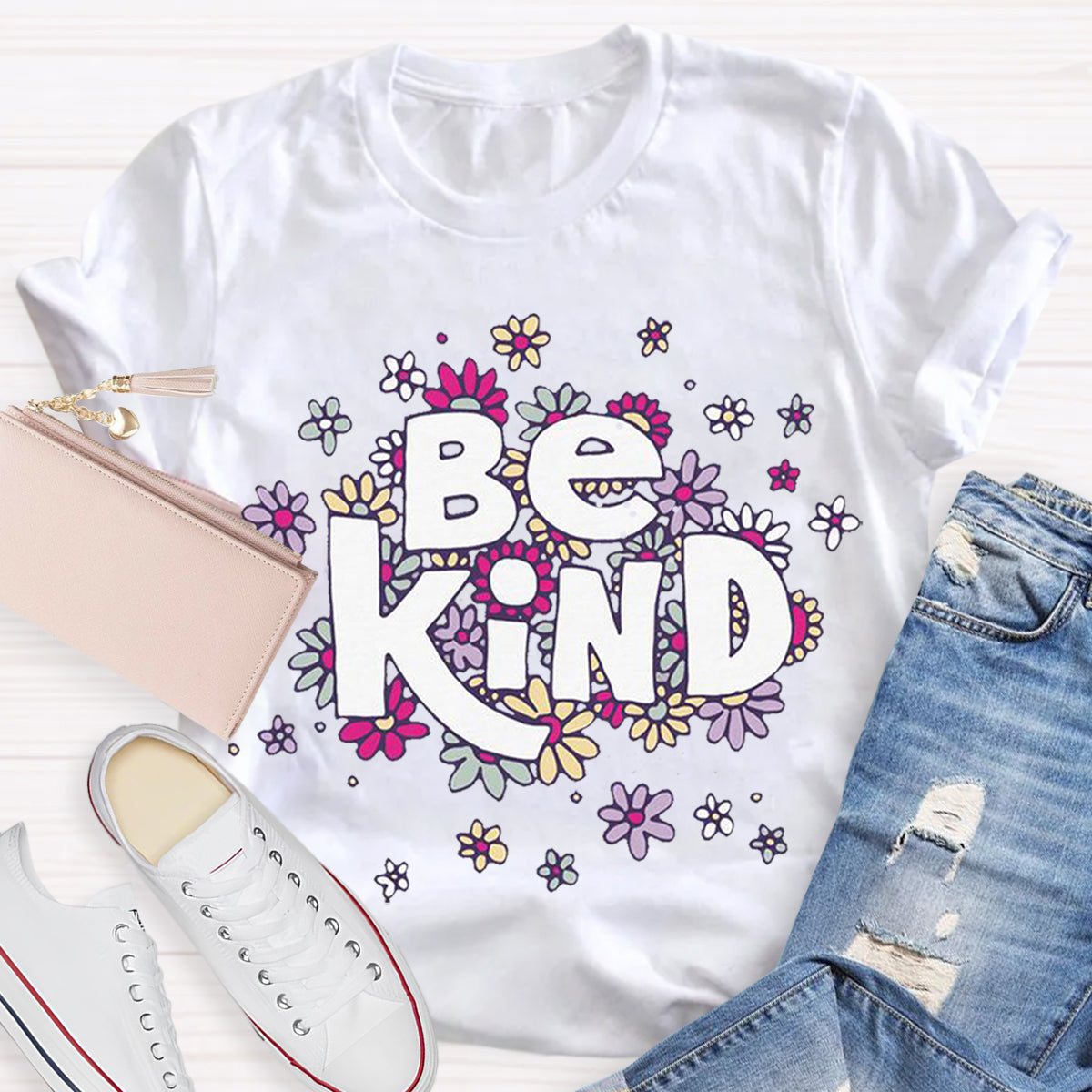 Cute Flower Be Kind Teacher T-Shirt