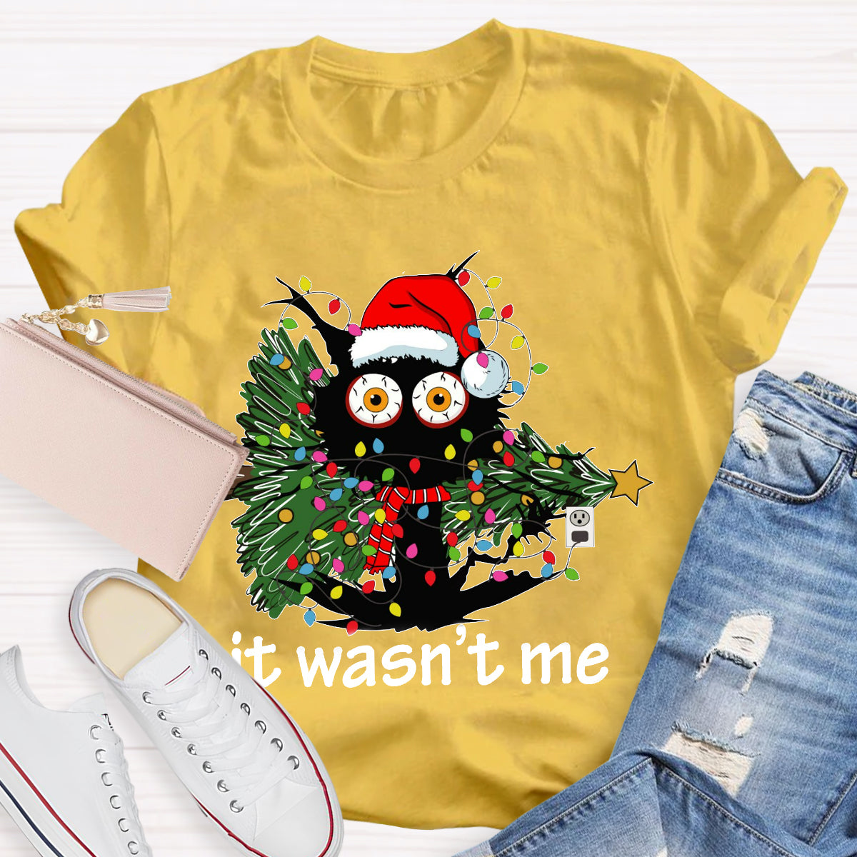 It Wasn't Me Christmas Teacher T-Shirt