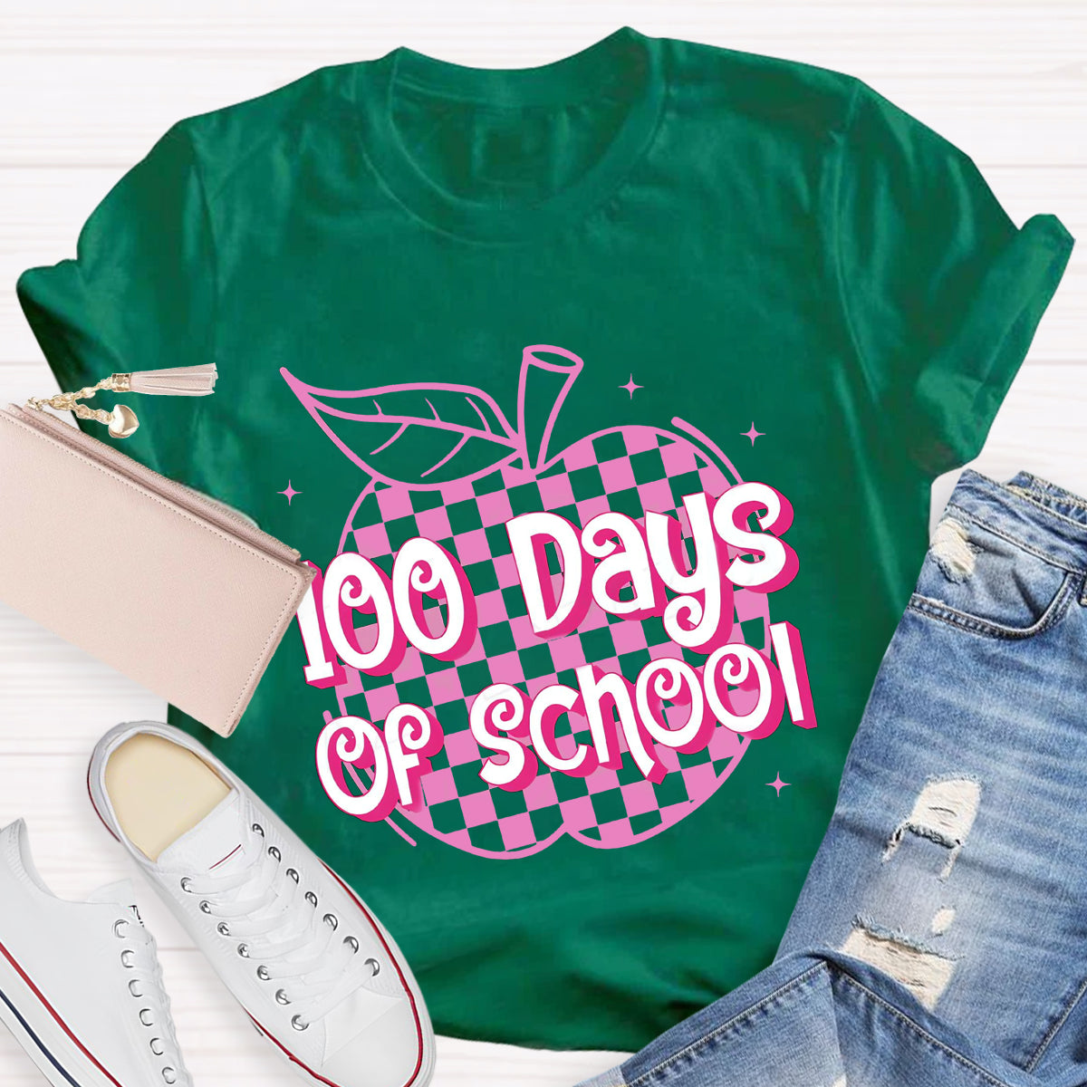 100 Days Of School Pink Apple Teacher T-Shirt