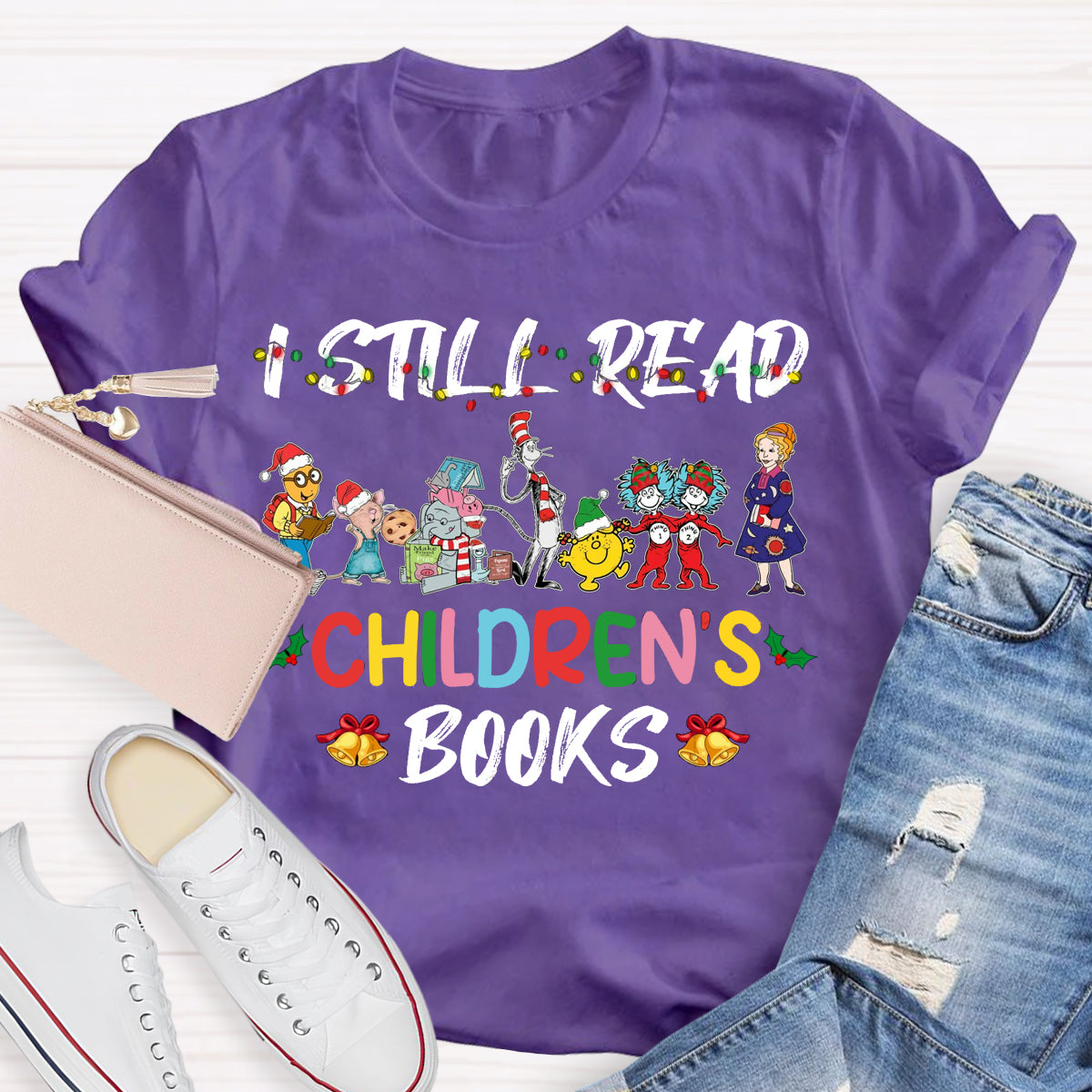 I Still Read Children Books Christmas Light  T-Shirt