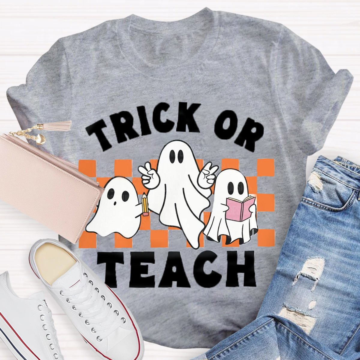 Trick Or Teach Halloween Teachers T-Shirt