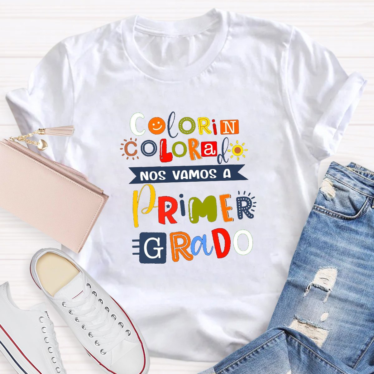 Colorin Colorado Nos Vemos En Primer Grado Teacher T-Shirt