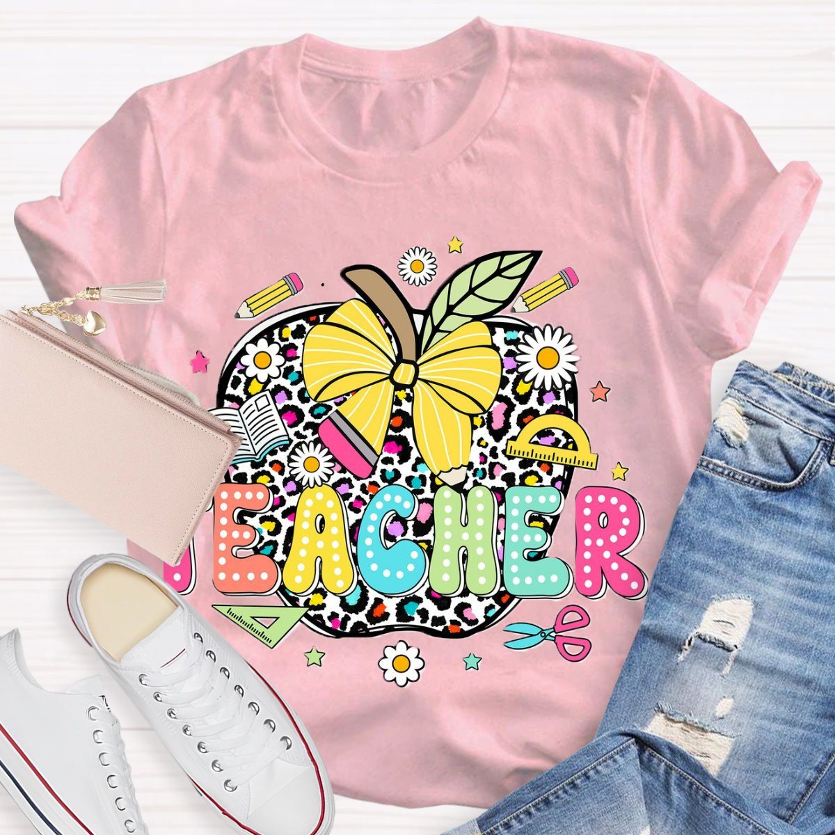 Leopard Apple Teacher T-Shirt