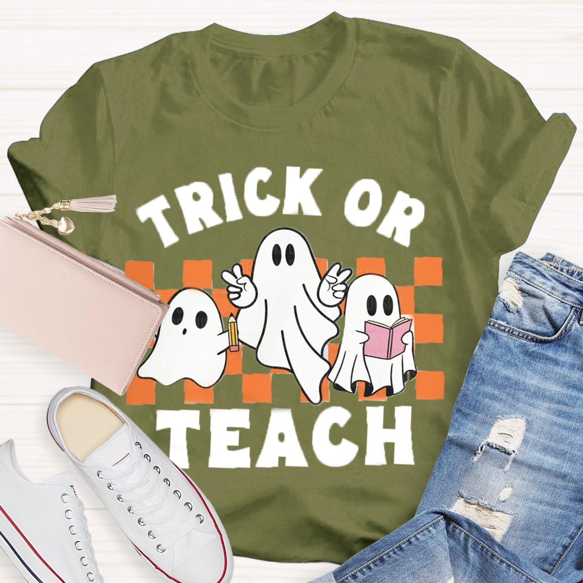 Trick Or Teach Halloween Teachers T-Shirt