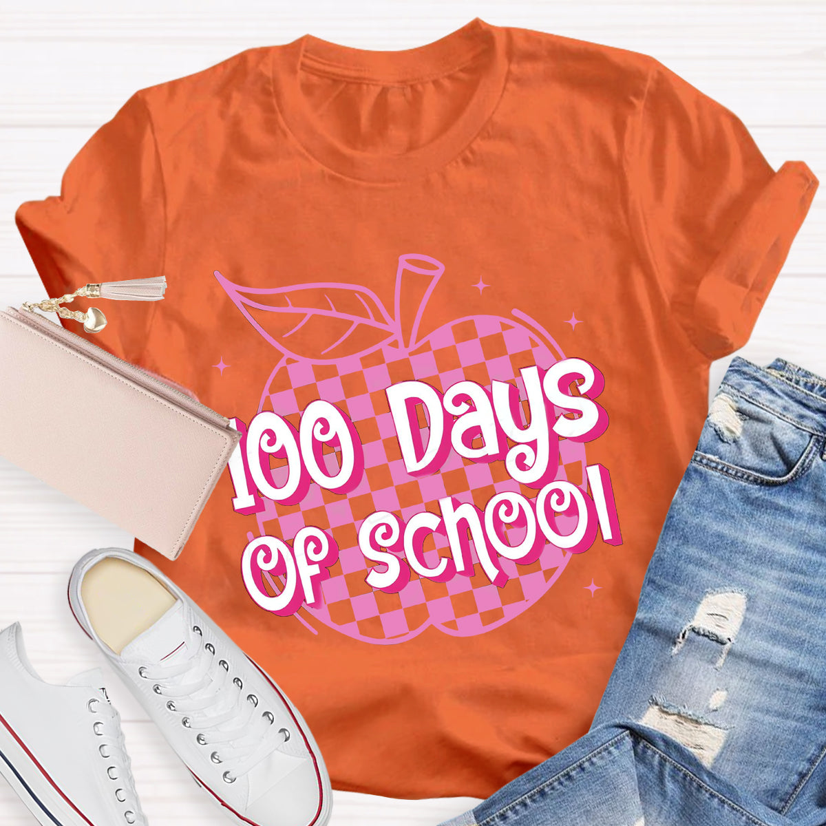 100 Days Of School Pink Apple Teacher T-Shirt