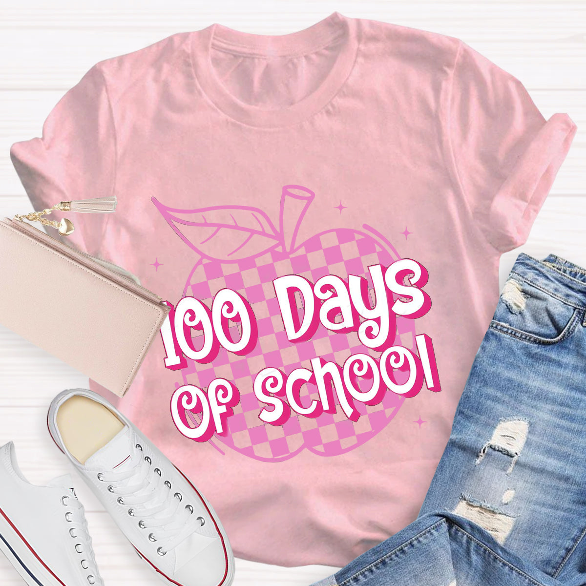 100 Days Of School Pink Apple Teacher T-Shirt