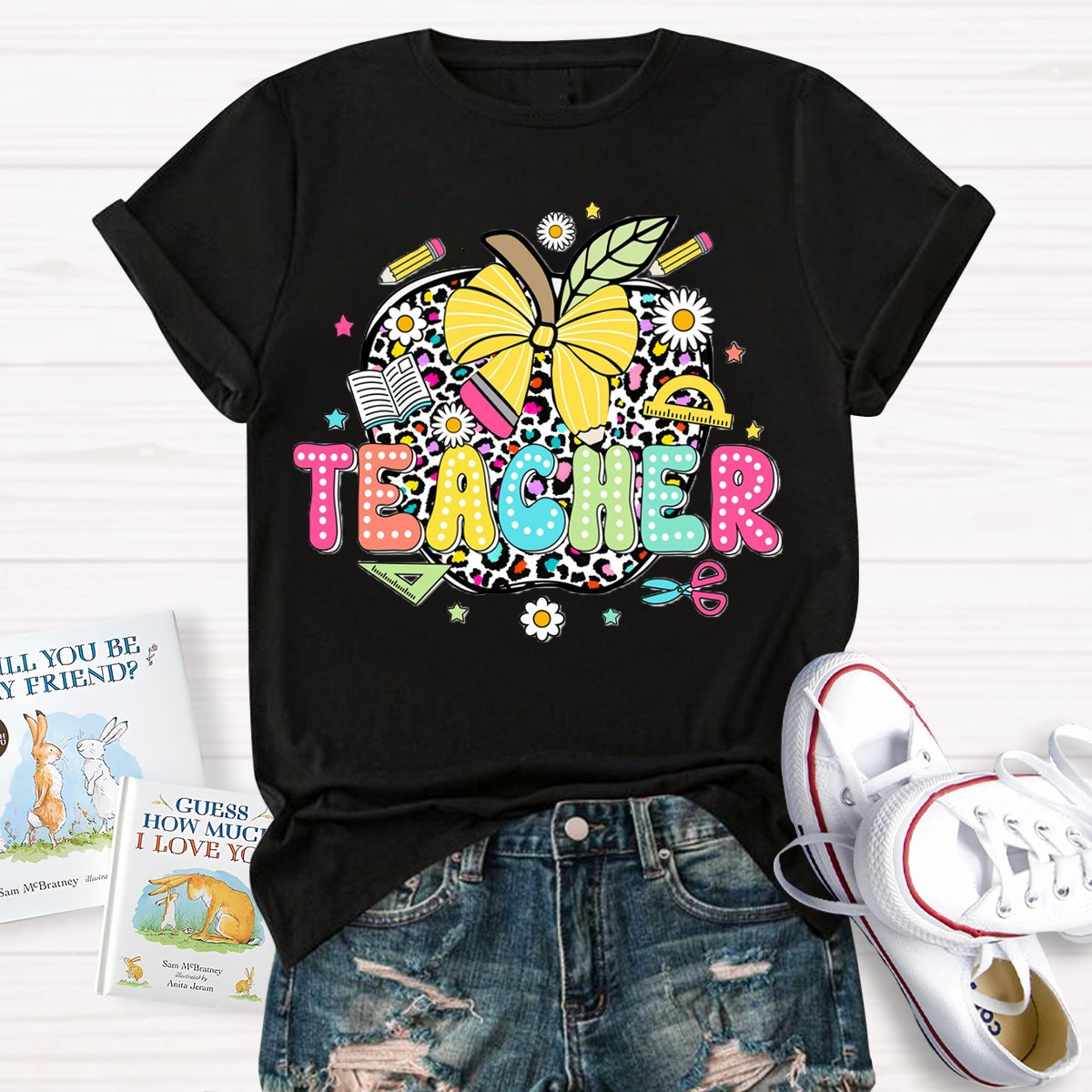 Leopard Apple Teacher T-Shirt