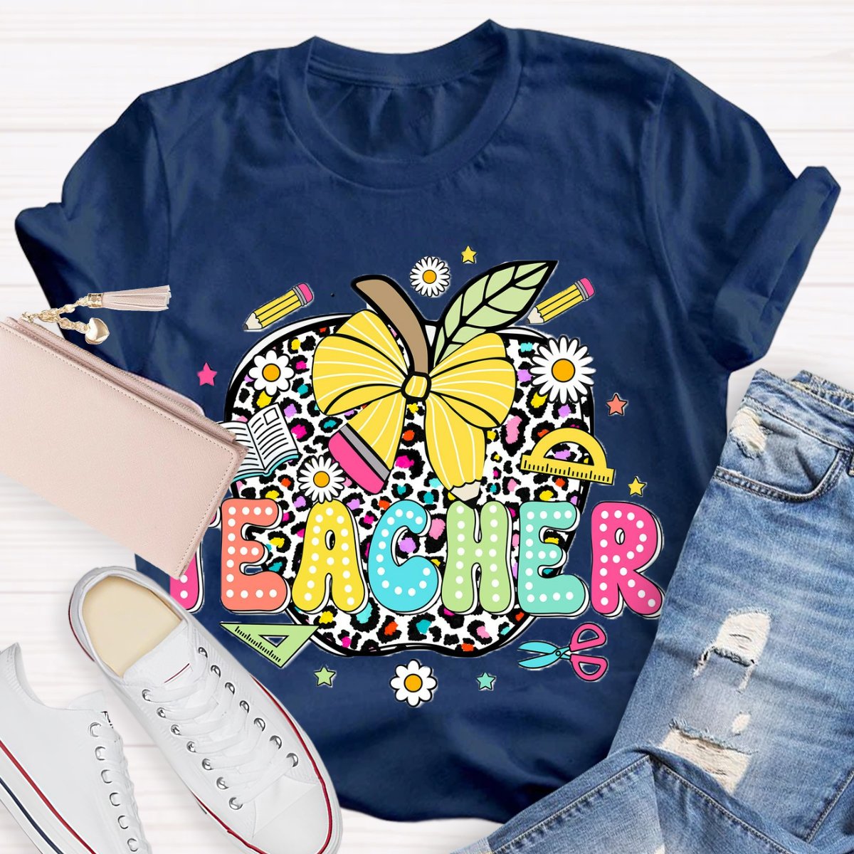 Leopard Apple Teacher T-Shirt