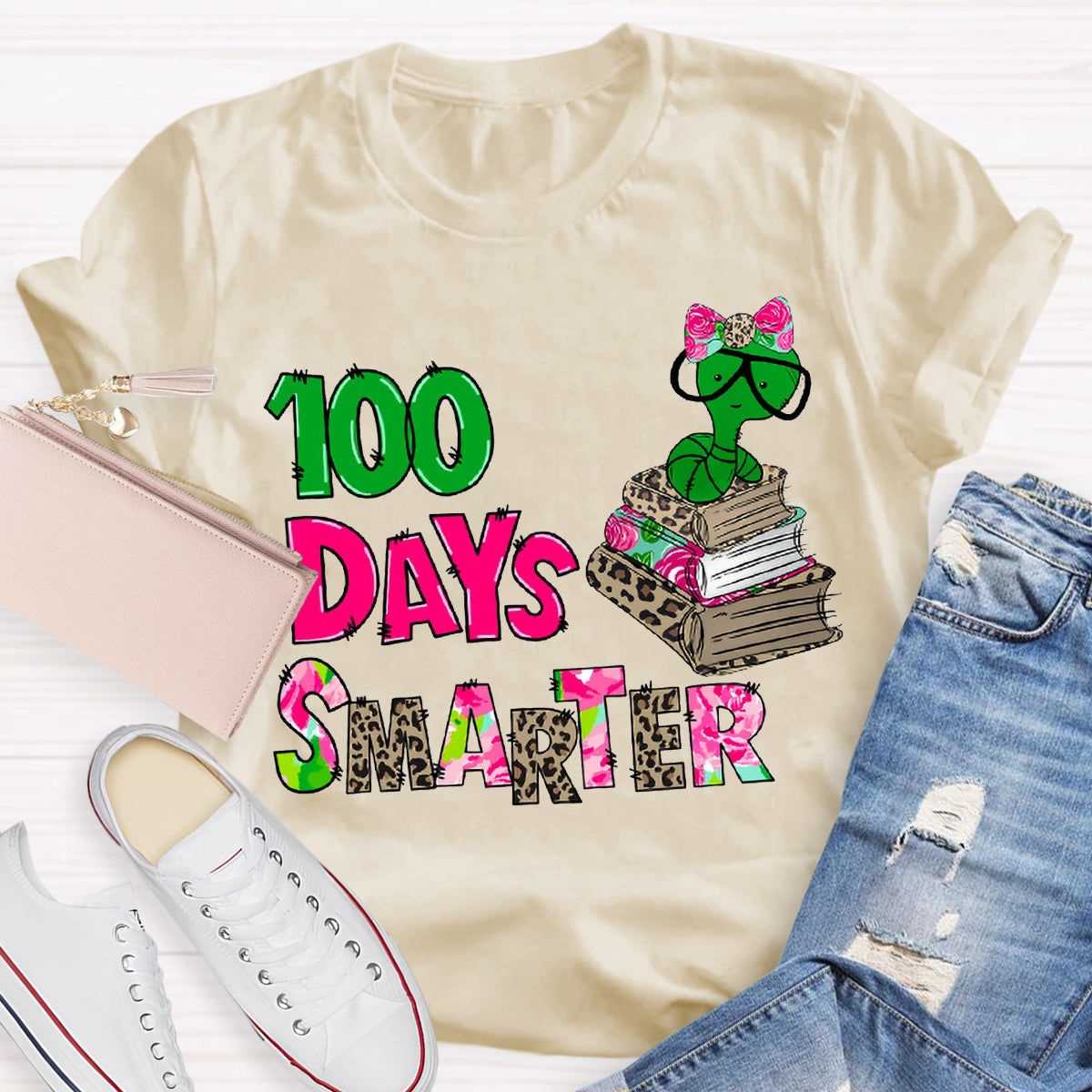 100 Days Smarter Caterpillar Wearing Glasses Teacher T-Shirt