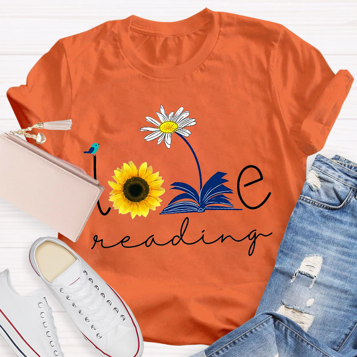 Loving Reading Daisy Teacher T-Shirt