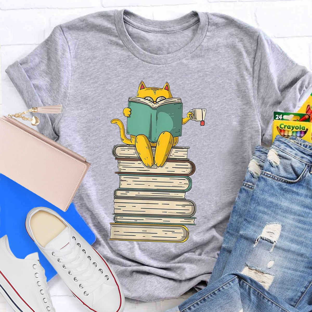 Reading Cat Funny Book & Tea Lover T-Shirt